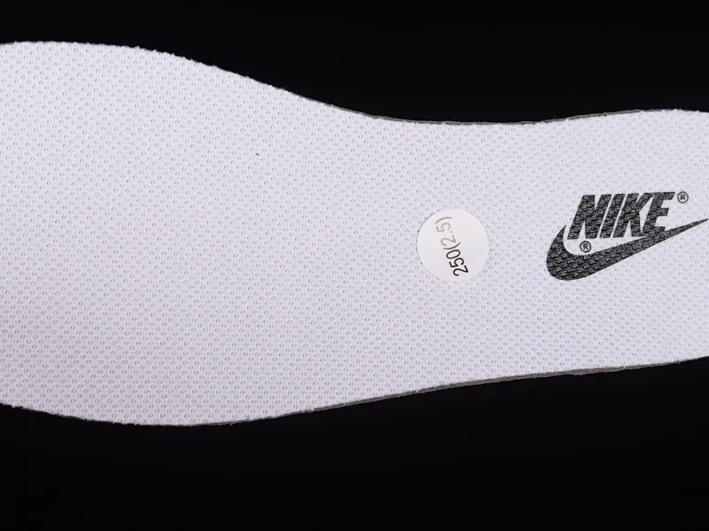 All Categories Nk SB Dunk Series Nk SB Dunk Low Low-top Sneakers Nk Dunk Low Desert Wasteland Panda Prank Customized version of deconstructed strap casual sneakers DD1391-100